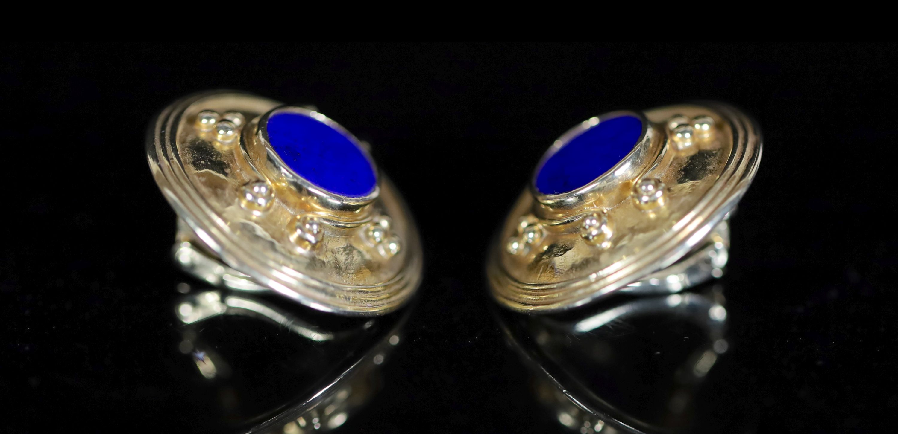 A pair of 18ct (750) gold and lapis lazuli circular ear clips,